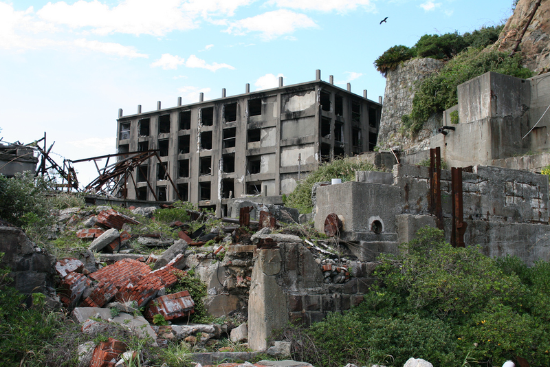 Illustration for article titled The Most Dangerous Modern Ruins for Thrillseekers and Urban Explorers